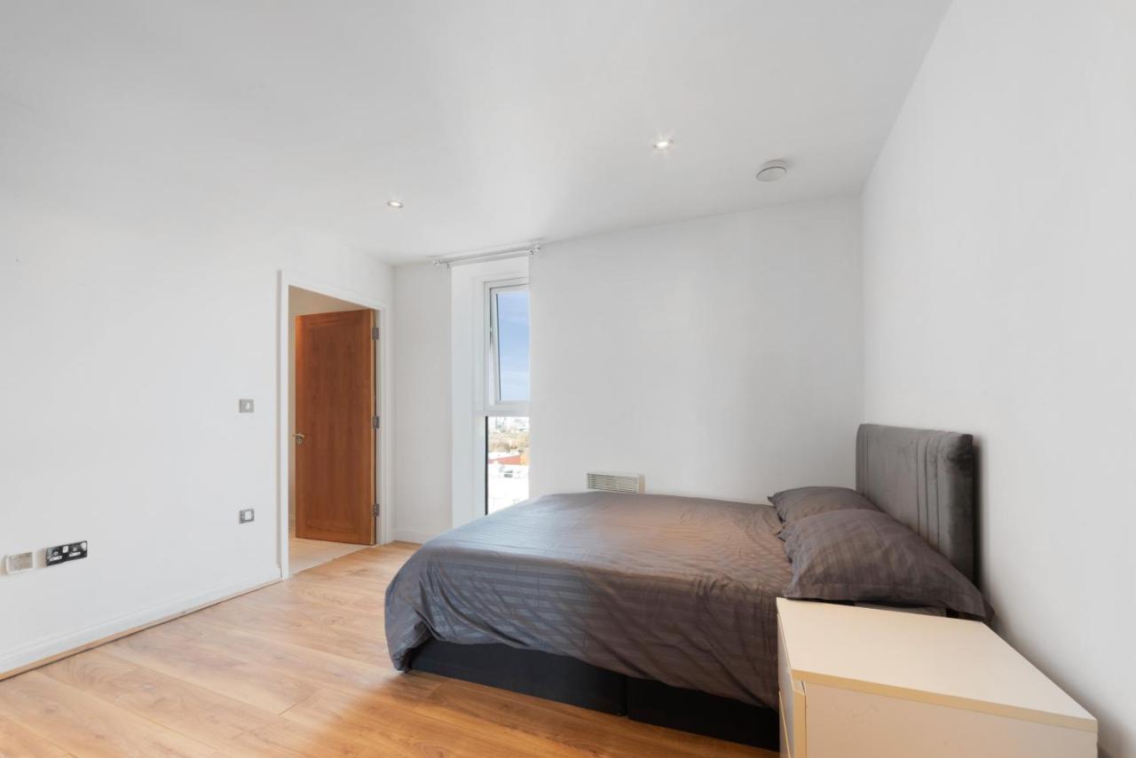 Excel 3 Bedroom Apartment Near City Airport And O2 Arena Лондон Экстерьер фото