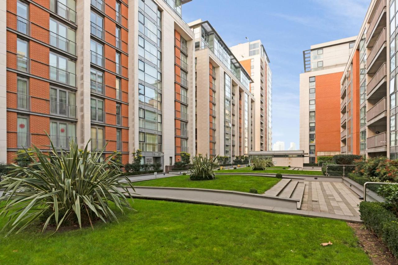 Excel 3 Bedroom Apartment Near City Airport And O2 Arena Лондон Экстерьер фото